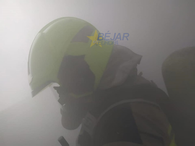 La Guardia Civil realiza un simulacro de incendio en el acuartelamiento de Béjar