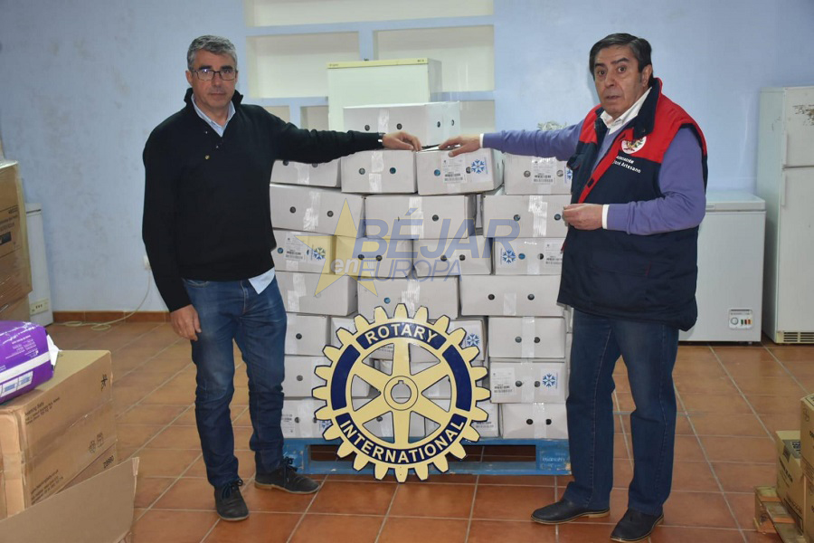 El Rotary Club de Béjar entrega 900 kilos de productos de cerdo ibérico