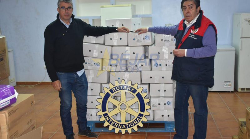 El Rotary Club de Béjar entrega 900 kilos de productos de cerdo ibérico