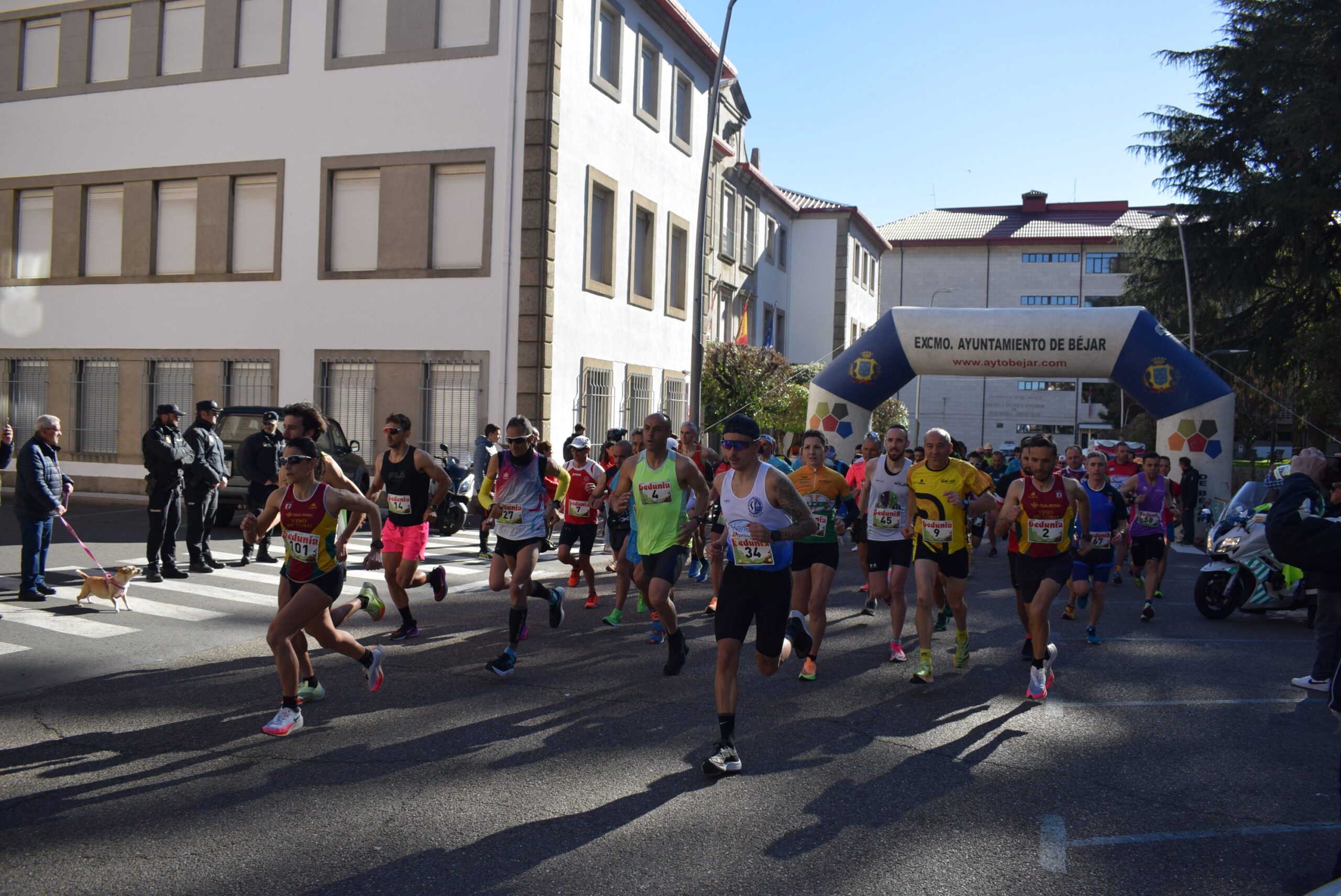 Dirigir Preferencia Iniciar sesión Daniel Sanz y Verónica Sánchez fueron los más rápidos en la XXXIII Media  Maratón Ciudad de Béjar