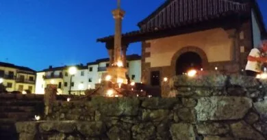 Miles de velas y jazz en Candelario