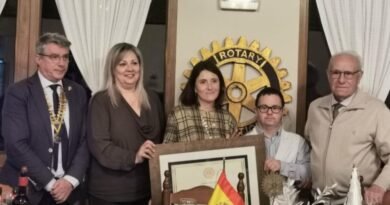 Asprodes recibe el XIX Premio ‘Servir’ del Rotary Club Asprodes recibe el XIX Premio ‘Servir’ del Rotary Club