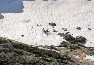 Rescatado un montañero herido en El Calvitero
