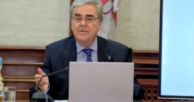 IMÁGENES | El vuelo literario de las aves bejaranas consagra a Álvaro Muñoz Cascón en el CEB