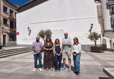 García y Dorado (N/A) impulsan un mural sobre la tradición textil de Béjar