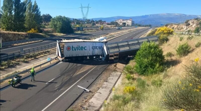 La A-66 registra un accidente entre camiones con dos heridos en La Cabeza de Béjar