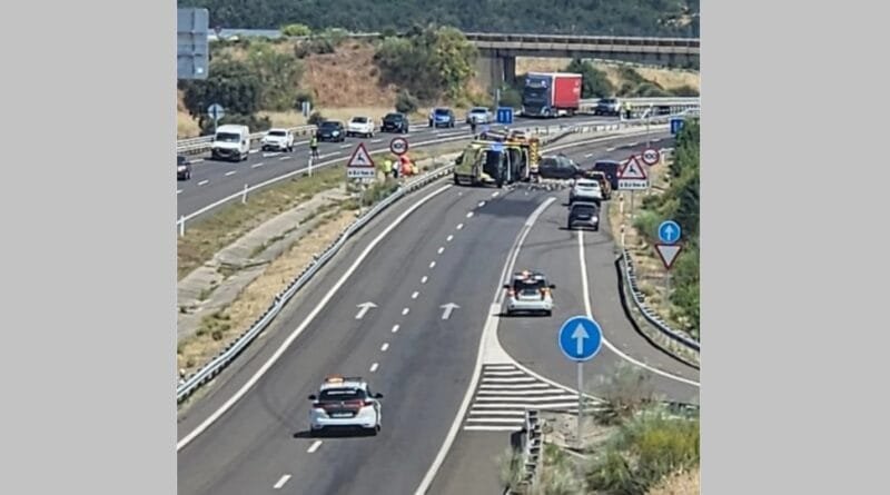 Tres heridos en un accidente de tráfico en la A-66, a la altura de Cabeza de Béjar