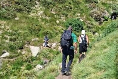 El GREIM auxilia a dos senderistas desorientados en la Sierra de Béjar