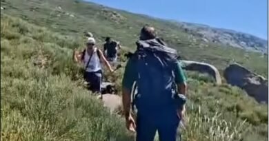 El GREIM auxilia a dos senderistas desorientados en la Sierra de Béjar