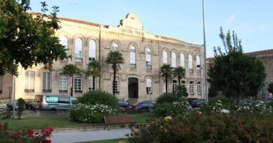 Sobrecarga de trabajo y cierres puntuales durante el verano en el HM Santísima Trinidad