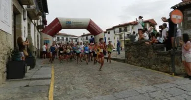 Álvaro García y Verónica Rodríguez se imponen en la Arrebatacapas de Candelario