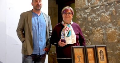 ÍMAGENES | Donado a Béjar un retablo inédito del escritor Blázquez de Pedro ÍMAGENES | Donado a Béjar un retablo inédito del escritor Blázquez de Pedro